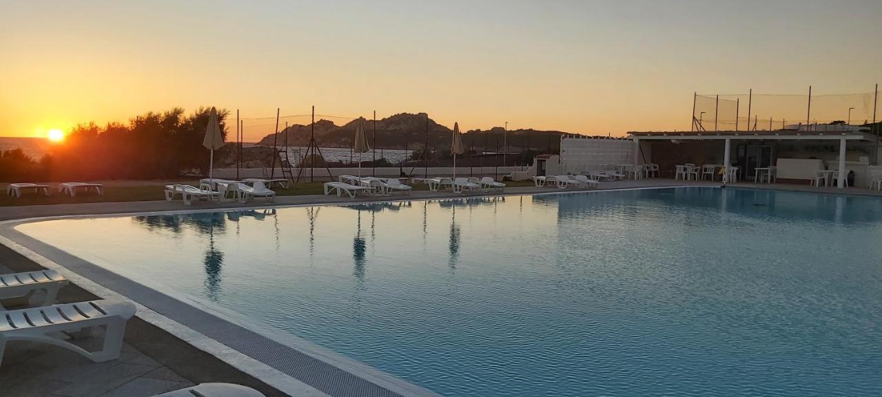 Residence Baia Santa Reparata سانتا تيريزا غالّورا المظهر الخارجي الصورة